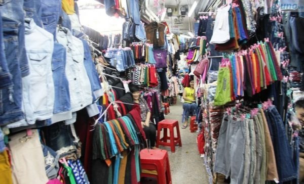Áo khoác Quảng Châu tại chợ đầu mối